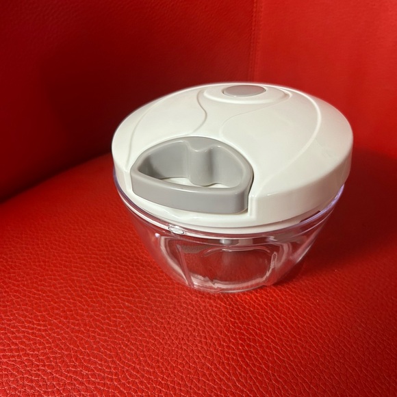Cook's Supply Co. Mini Pull Chopper - 0.42 QT (400 ML) for Convenient Meal Prep - Picture 3 of 4